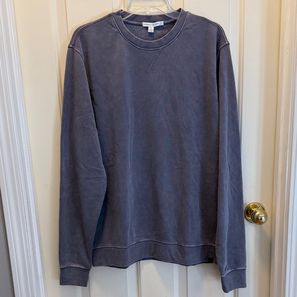 Men’s crewneck sweatshirt